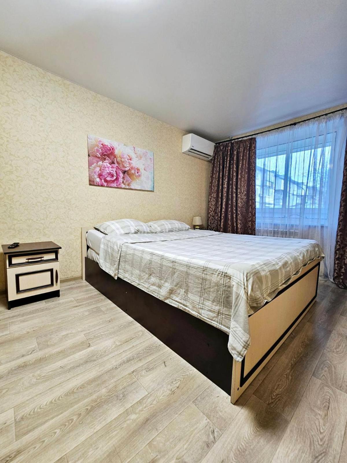 Аккуратная , Чистая Квартира На Пр Гагарина 169 Dnipro Exterior foto