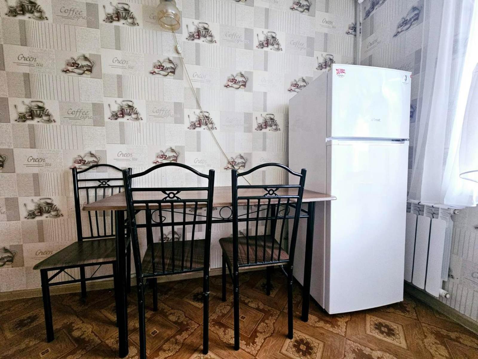 Аккуратная , Чистая Квартира На Пр Гагарина 169 Dnipro Exterior foto